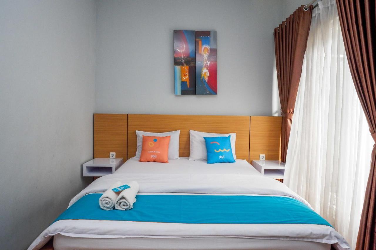 Sans Hotel Absari Yogyakarta Jarakan Ngoại thất bức ảnh